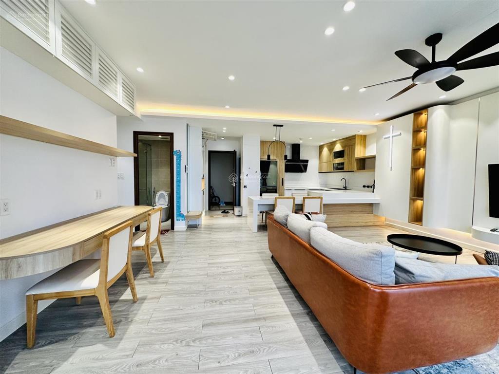 Bán nhanh căn hộ 2pn full nt 80m2 giá siêu rẻ 5 tỷ 500  phổ quang  sky center