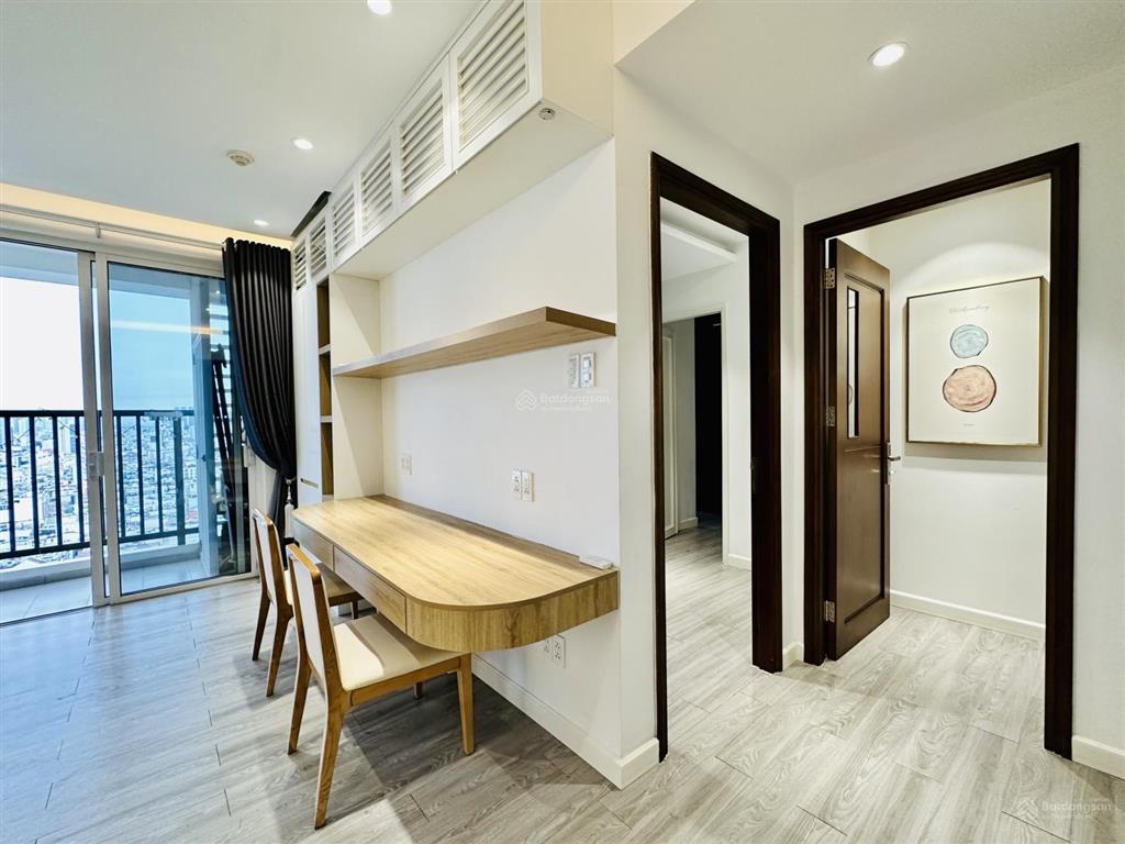 Bán nhanh căn hộ 2pn full nt 80m2 giá siêu rẻ 5 tỷ 500  phổ quang  sky center