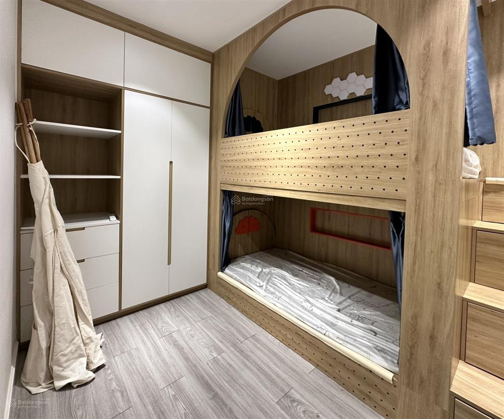 Bán nhanh căn hộ 2pn full nt 80m2 giá siêu rẻ 5 tỷ 500  phổ quang  sky center