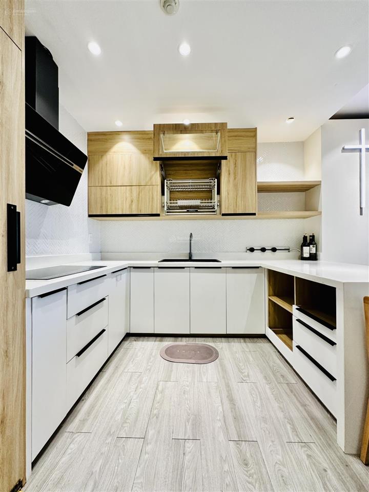 Bán nhanh căn hộ 2pn full nt 80m2 giá siêu rẻ 5 tỷ 500  phổ quang  sky center
