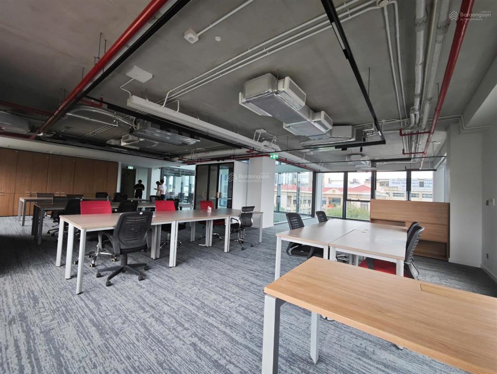 Toà nhà mặt tiền hơn 3.700m2  công năng 3 tầng hầm, trần cao 5m  số 83 nguyễn văn trỗi, phú nhuận