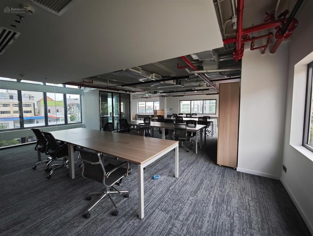 Toà nhà mặt tiền hơn 3.700m2  công năng 3 tầng hầm, trần cao 5m  số 83 nguyễn văn trỗi, phú nhuận