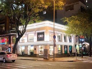 Góc 2 mặt tiền ngang 9m  sử dụng hơn 300m2  gần nhà thờ tân định số 74 hai bà trưng, quận 1