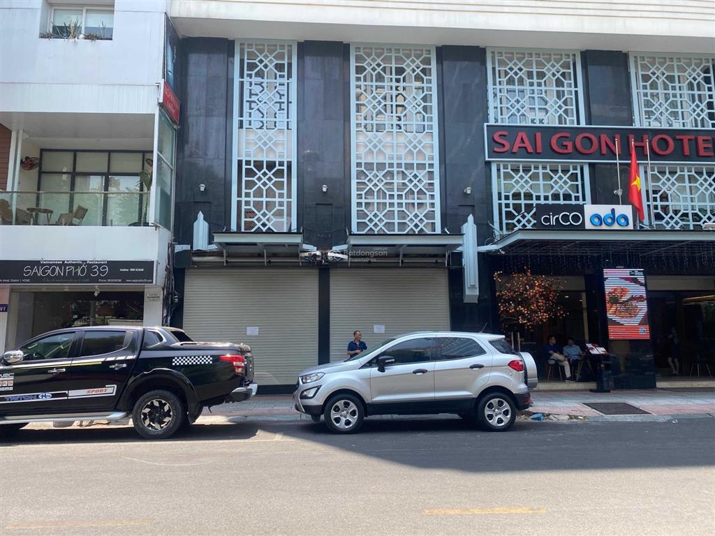 Mặt bằng trống suốt trung tâm hành chính, gần nhà hát thành phố  số 42 đông du, quận 1