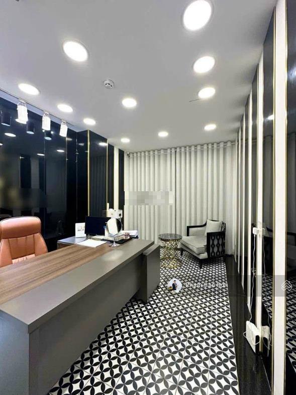 Toà nhà ngang 7m, sử dụng hơn 1.000m2  đối diện co.opmart cống quỳnh số 20d bùi thị xuân, quận 1