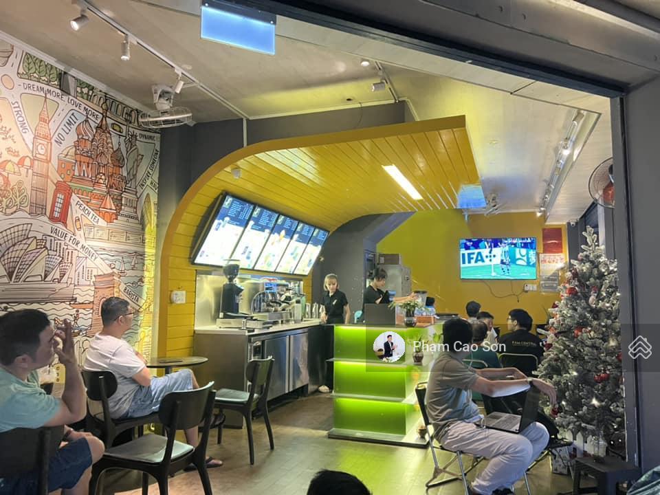 Ngang gần 8m  góc 2 mặt tiền sử dụng 200m2  khu đường hoa  số 15 hoa phượng, quận phú nhuận