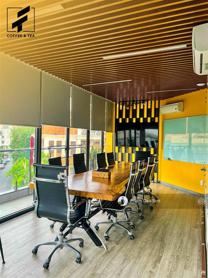 Ngang gần 8m  góc 2 mặt tiền sử dụng 200m2  khu đường hoa  số 15 hoa phượng, quận phú nhuận