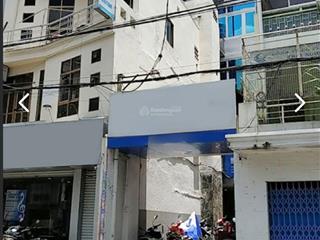 Tòa nhà hơn 1.000m2  ngang 8m ốp full kính  số 10 trương quốc dung, quận phú nhuận