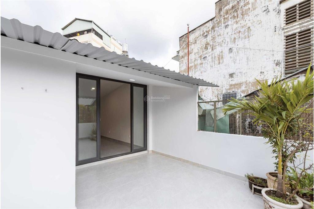 Toà nhà tuyến đường hoa, ngang 8m, hơn 900m  mặt tiền 178 hoa lan, quận phú nhuận..!!