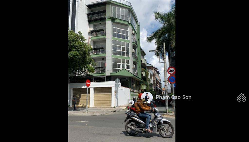 Góc 2 mặt tiền ngang 7m hơn 700m2 sử dụng  số 114 điện biên phủ, quận 1 !!!