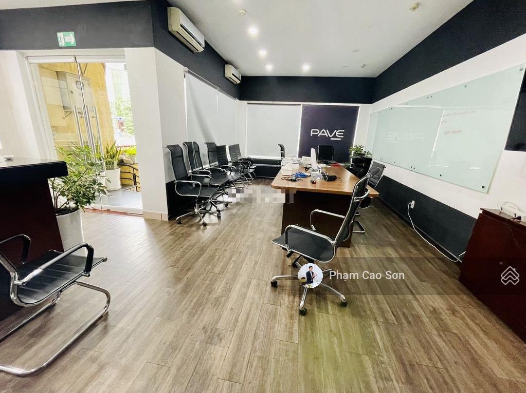 Góc 2 mặt tiền ngang 7m hơn 700m2 sử dụng  số 114 điện biên phủ, quận 1 !!!