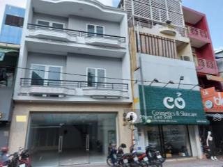 Ngang 7m, trống suốt có balcon  mặt tiền 73 nguyễn thượng hiền, quận 3..!!