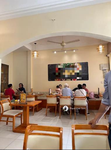 Ngang 8m, hơn 300m2, có sân đỗ xe nguyên căn 252 cô bắc, quận 1