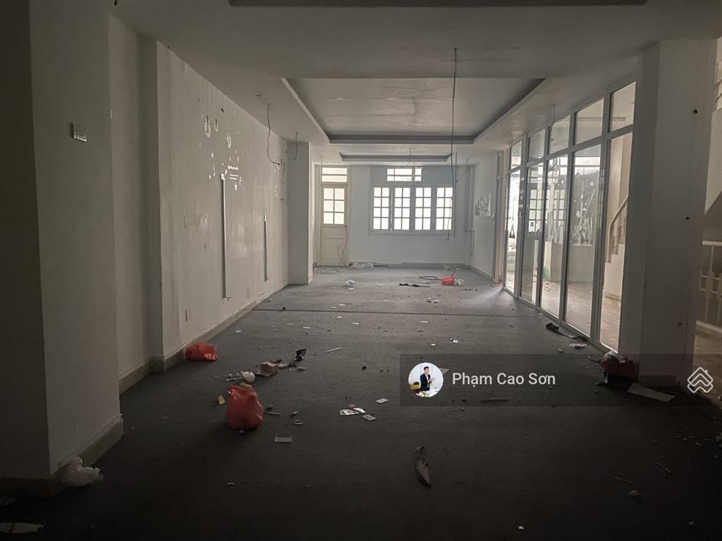 Ngang 8m  sử dụng 800m2  gần nhà thờ tân định  mặt tiền 51 đặng dung, quận 3..!!