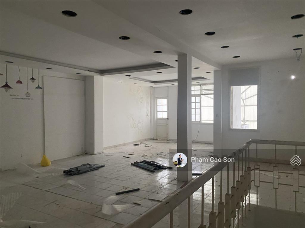 Ngang 8m  sử dụng 800m2  gần nhà thờ tân định  mặt tiền 51 đặng dung, quận 3..!!