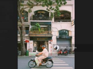 Ngang 4,8m, trung tâm hành chính, kế nhà hát thành phố  mặt tiền 158 đồng khởi, quận 1