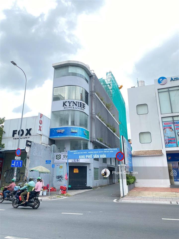 Góc 2 mặt tiền  ngang 25m  sử dụng hơn 600m2  số 77 điện biên phủ  cây điệp quận 1.!!