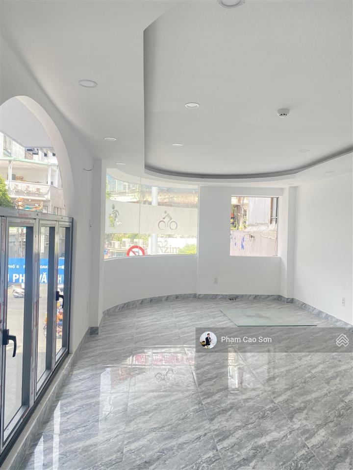 Góc 2 mặt tiền  ngang 25m  sử dụng hơn 600m2  số 77 điện biên phủ  cây điệp quận 1.!!