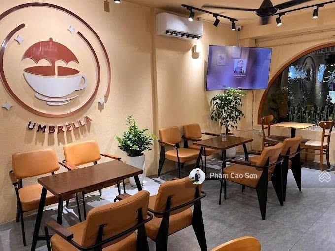 Góc 2 mặt tiền ngang 10m  hơn 200m2 sử dụng  số 123 đồng nai, quận 10.!