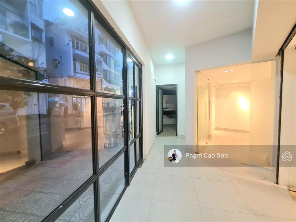 Góc 2 mặt tiền, ngang 15m, view sông thoáng mát  số 57a trần quý khoách, quận 1!!!