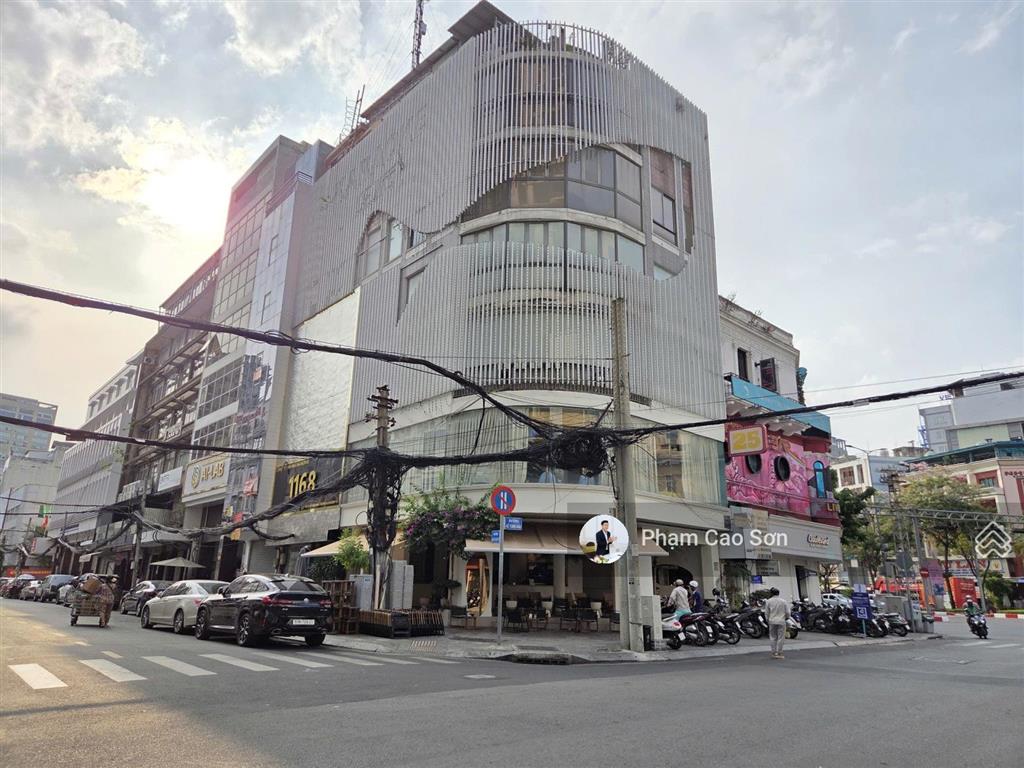 Góc 2 mặt tiền ngang 18m view tòa nhà bitexco số 21 hồ tùng mậu, quận 1