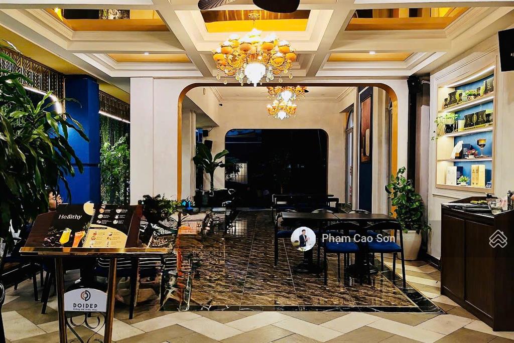 Góc 2 mặt tiền  sử dụng hơn 700m² số 104 nguyễn du, quận 1