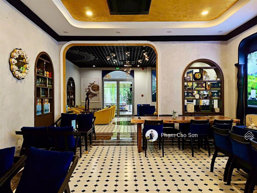 Góc 2 mặt tiền  sử dụng hơn 700m² số 104 nguyễn du, quận 1