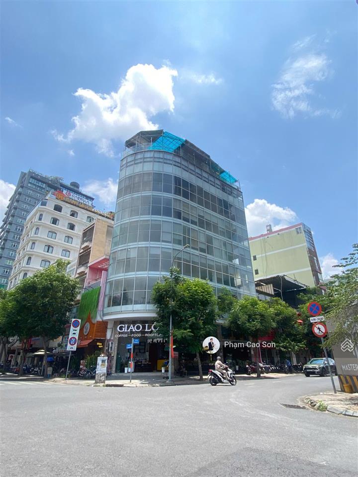 Building góc 2 mặt tiền  sử dụng 800m2  số 82 lê thị hồng gấm  calmette, quận 1