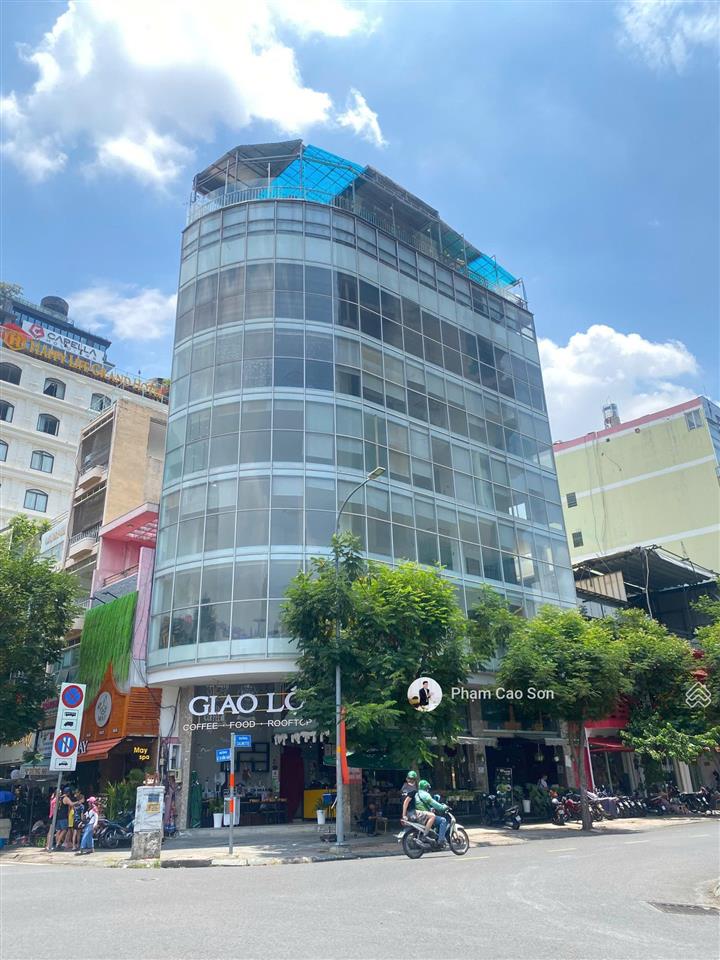 Building góc 2 mặt tiền  sử dụng 800m2  số 82 lê thị hồng gấm  calmette, quận 1