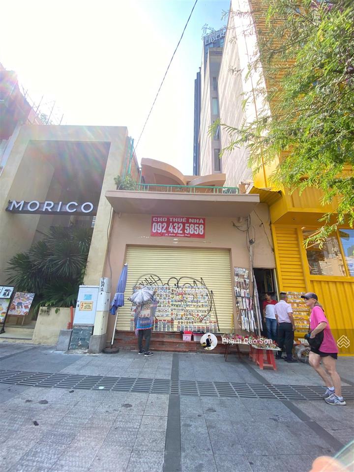 Tòa nhà hơn 3000m² sử dụng  đối diện saigon center  số 28 lê lợi, quận 1