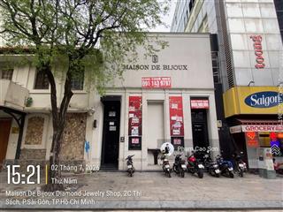Ngang 9m  sử dụng hơn 300m²  nằm ngay công trường mê linh  số 2c thi sách, quận 1