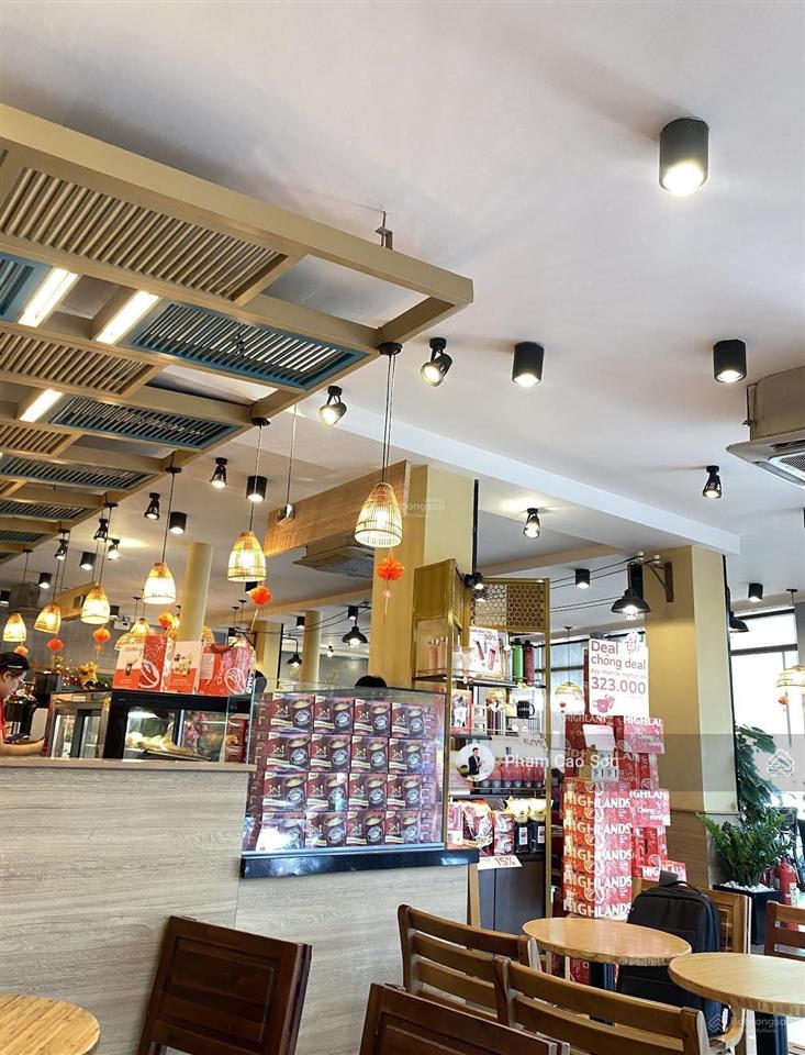 Góc 2 mặt tiền, ngang 15m, tuyến thời trang số 210 nguyễn trãi, quận 1