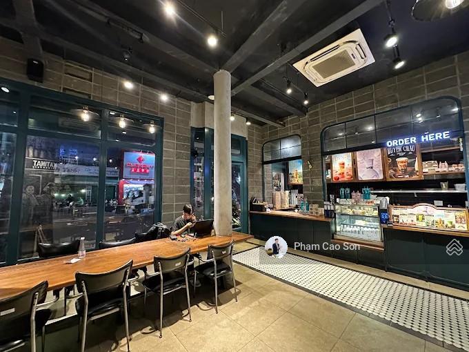 Góc 2 mặt tiền vòng xoay, ngang 12m  sử dụng 200m2  788 điện biên phủ, quận 10