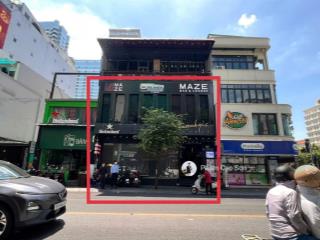 Ngang 10m, sử dụng hơn 100m2  vị trí đẹp đối diện showroom thái công  số 95 hai bà trưng, quận 1