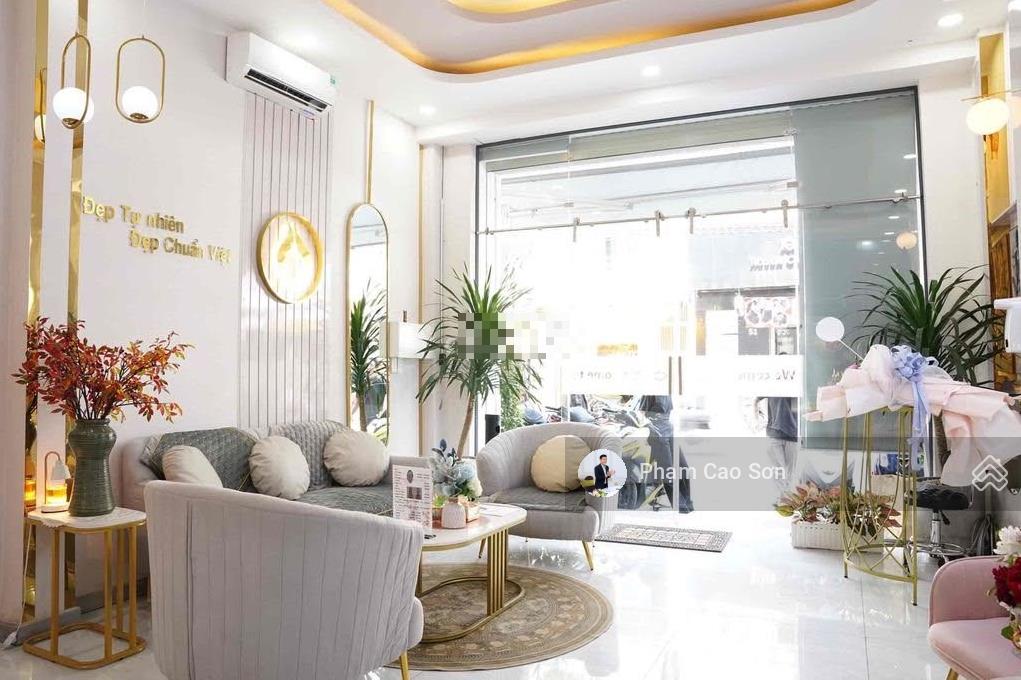 Có thang máy  tòa văn phòng hơn 300m2 số 53 trần khắc chân, quận 1