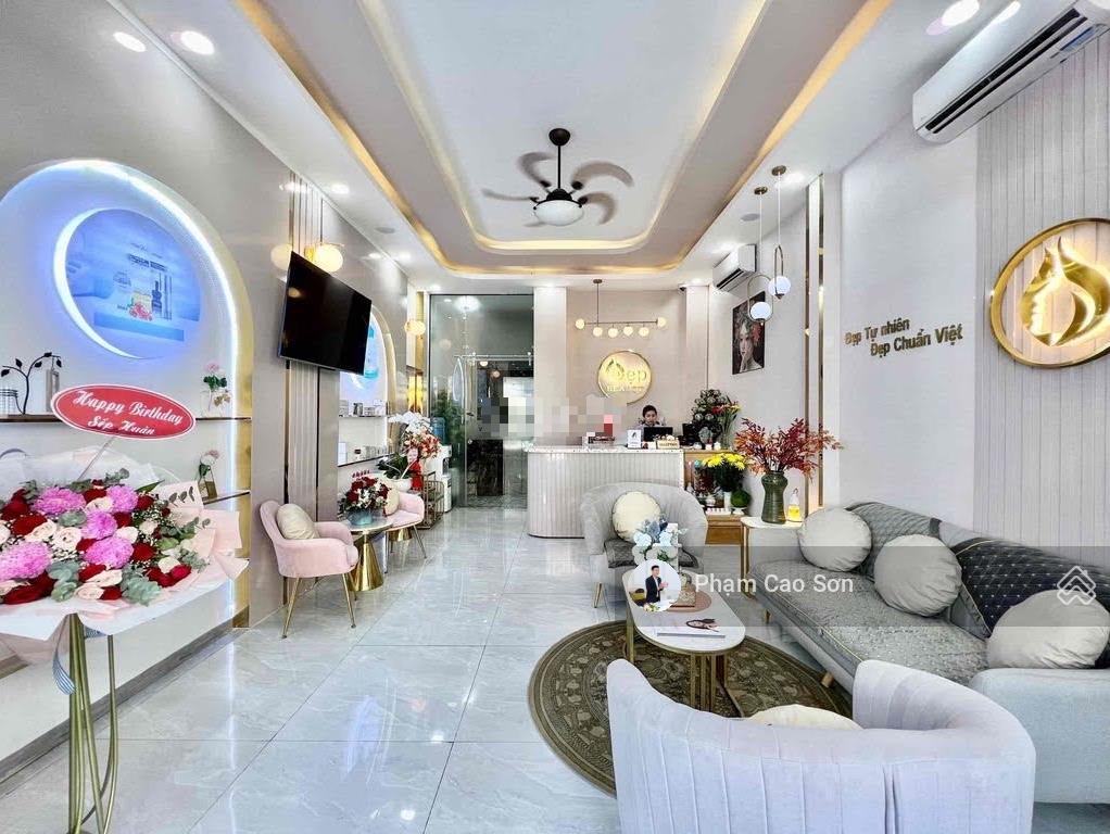 Có thang máy  tòa văn phòng hơn 300m2 số 53 trần khắc chân, quận 1