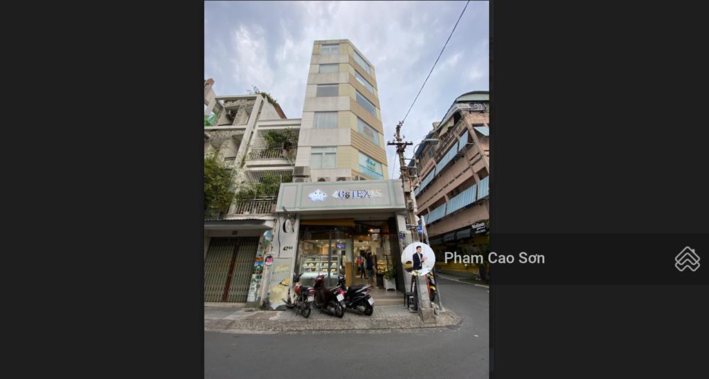 Có thang máy  góc 2 mặt tiền hơn 900m2  có bãi xe hơi  số 48bis huỳnh khương ninh, quận 1