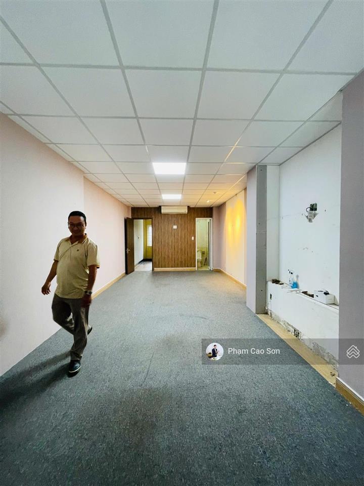 Có thang máy  tòa nhà hơn 800m2, gần chợ bến thành  số 132 ký con, quận 1