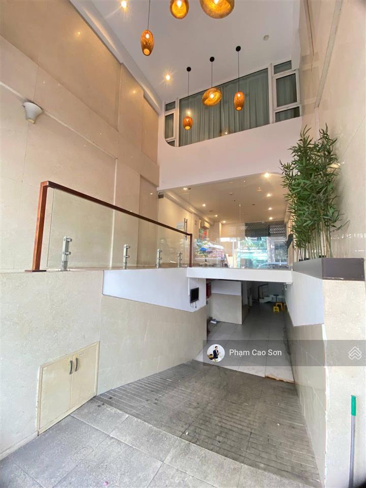 Có thang máy  hơn 700m2 sử dụng, gần tuyến metro hàm nghi  số 389 nguyễn công trứ, quận 1