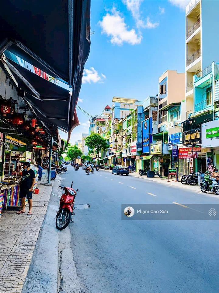 Có thang máy  mặt tiền 6m  tuyến kinh doanh số 290 nguyễn thiện thuật, quận 3!