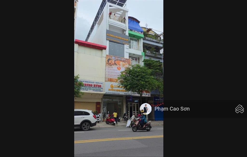 Có thang máy  hơn 700m2 sử dụng  trục đường thương hiệu  số 237 võ văn tần, quận 3