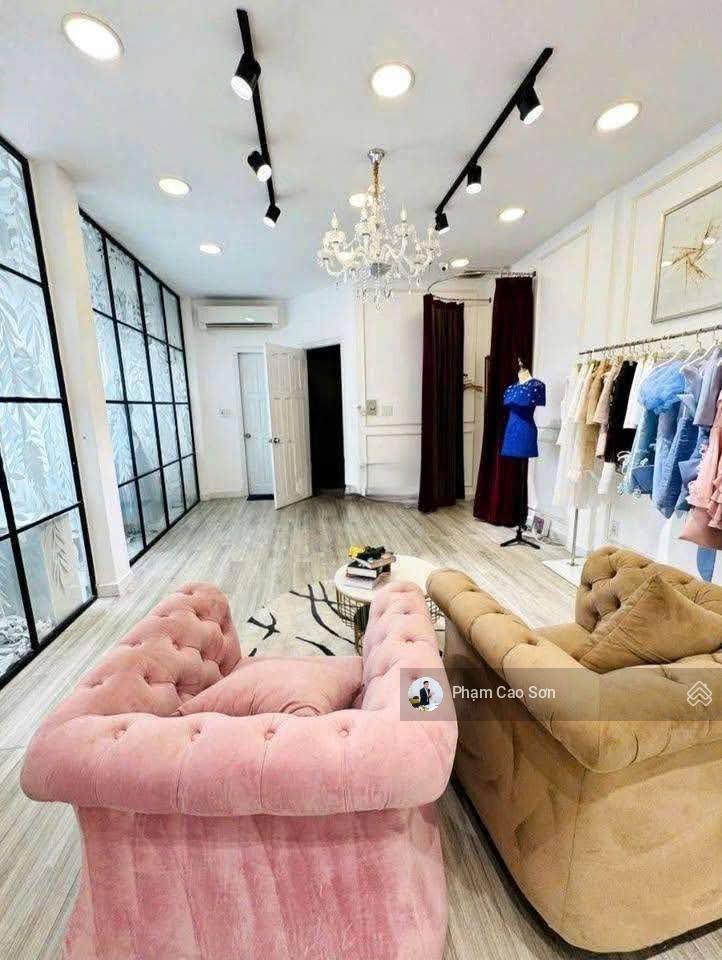 Có thang máy  hơn 200m2 sử dụng  mặt tiền 283 võ văn tần, quận 3
