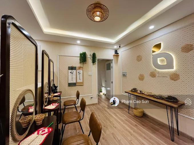 Góc 2 mặt tiền ngang 17m  sử dụng hơn 300m2  số 461 cao thắng, quận 10