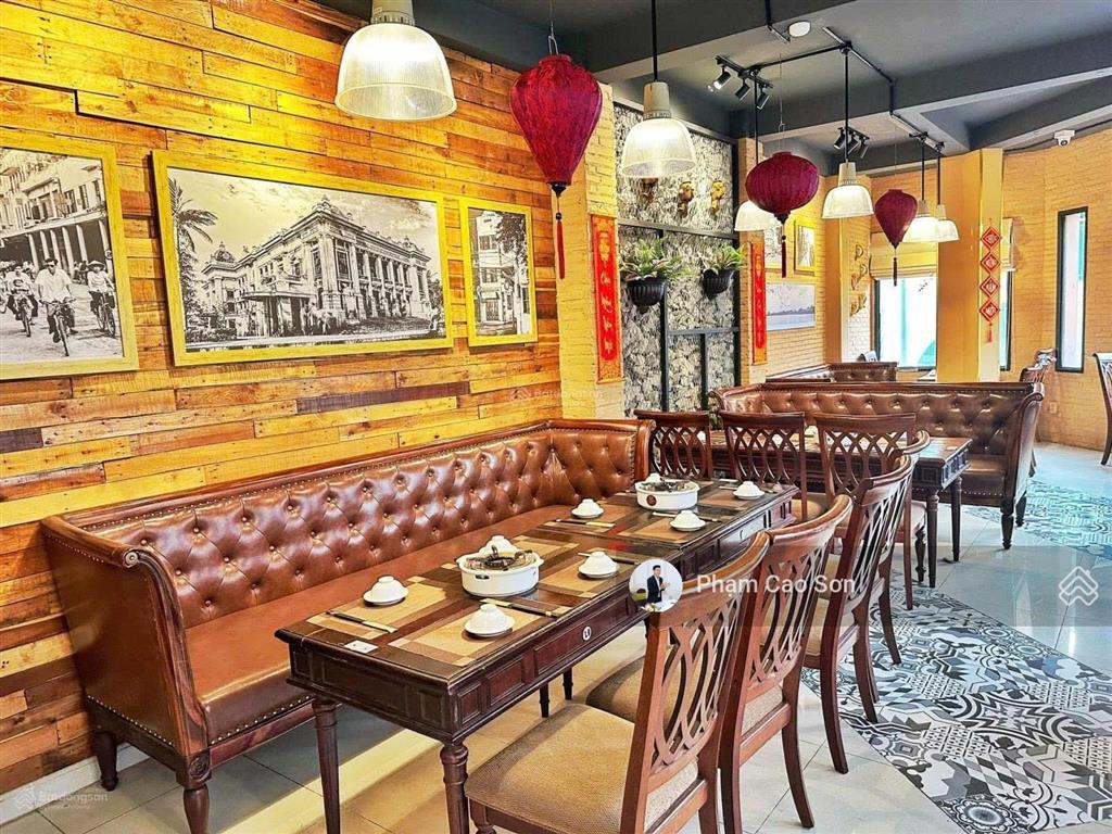 Góc 2 mặt tiền ngang 17m  sử dụng hơn 600m2  gần vạn hạnh mall  số 795 sư vạn hạnh, quận 10.
