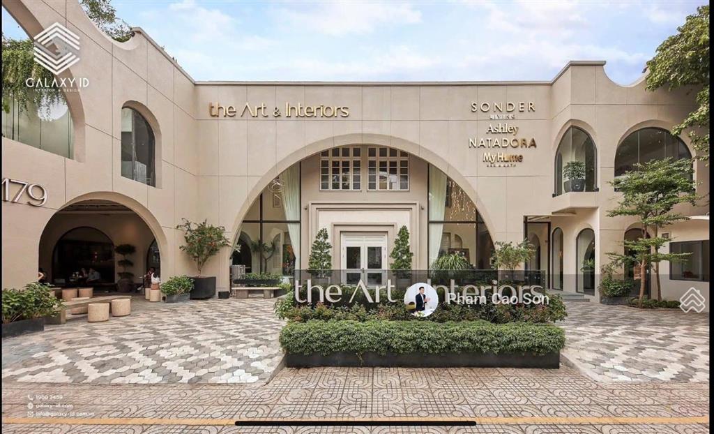 Hơn 600m2 sử dụng  sân vườn khuôn viên mở  số 180 lý chính thắng, quận 3.