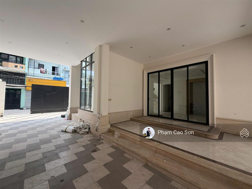 Ngang 16m  hơn 1.000m2 sử dụng  có thang máy số 351 lê văn sỹ, quận 3.!!