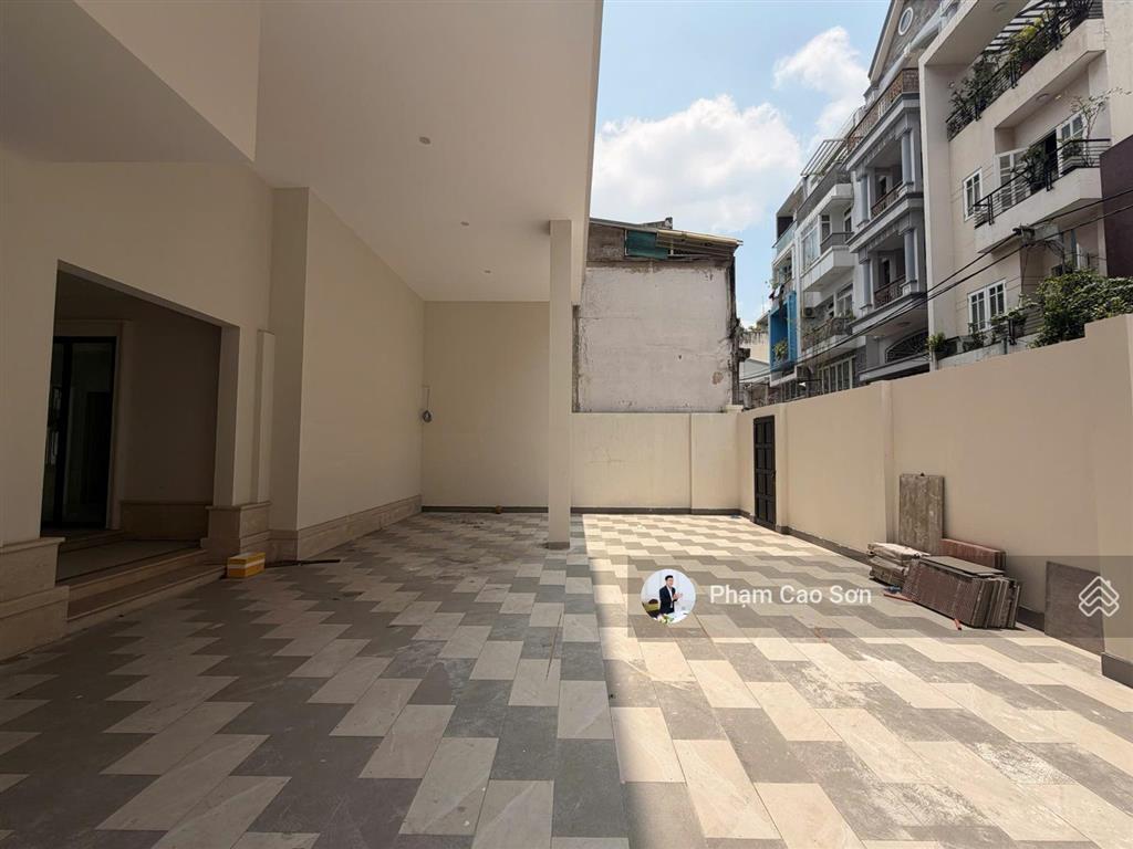 Ngang 16m  hơn 1.000m2 sử dụng  có thang máy số 351 lê văn sỹ, quận 3.!!