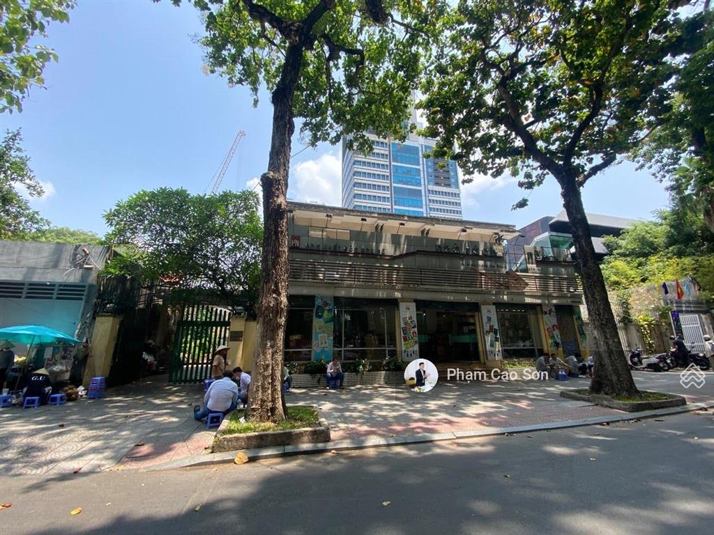 Mặt tiền 15m phường bến nghé  sử dụng hơn 1.200m2  số 17 alexander, quận 1.