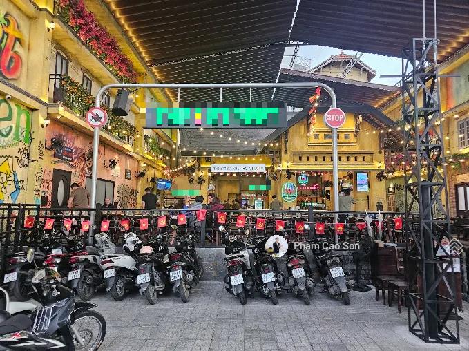 Mặt tiền ngang 18m  trống suốt hơn 700m2 số 80 sương nguyệt ánh, quận 1