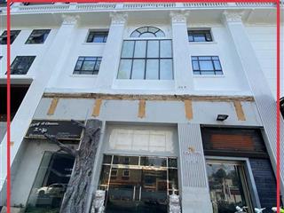 Mặt tiền lớn, sảnh hơn 600m2 cạnh phố tây bùi viện số 80 trần hưng đạo, quận 1!!